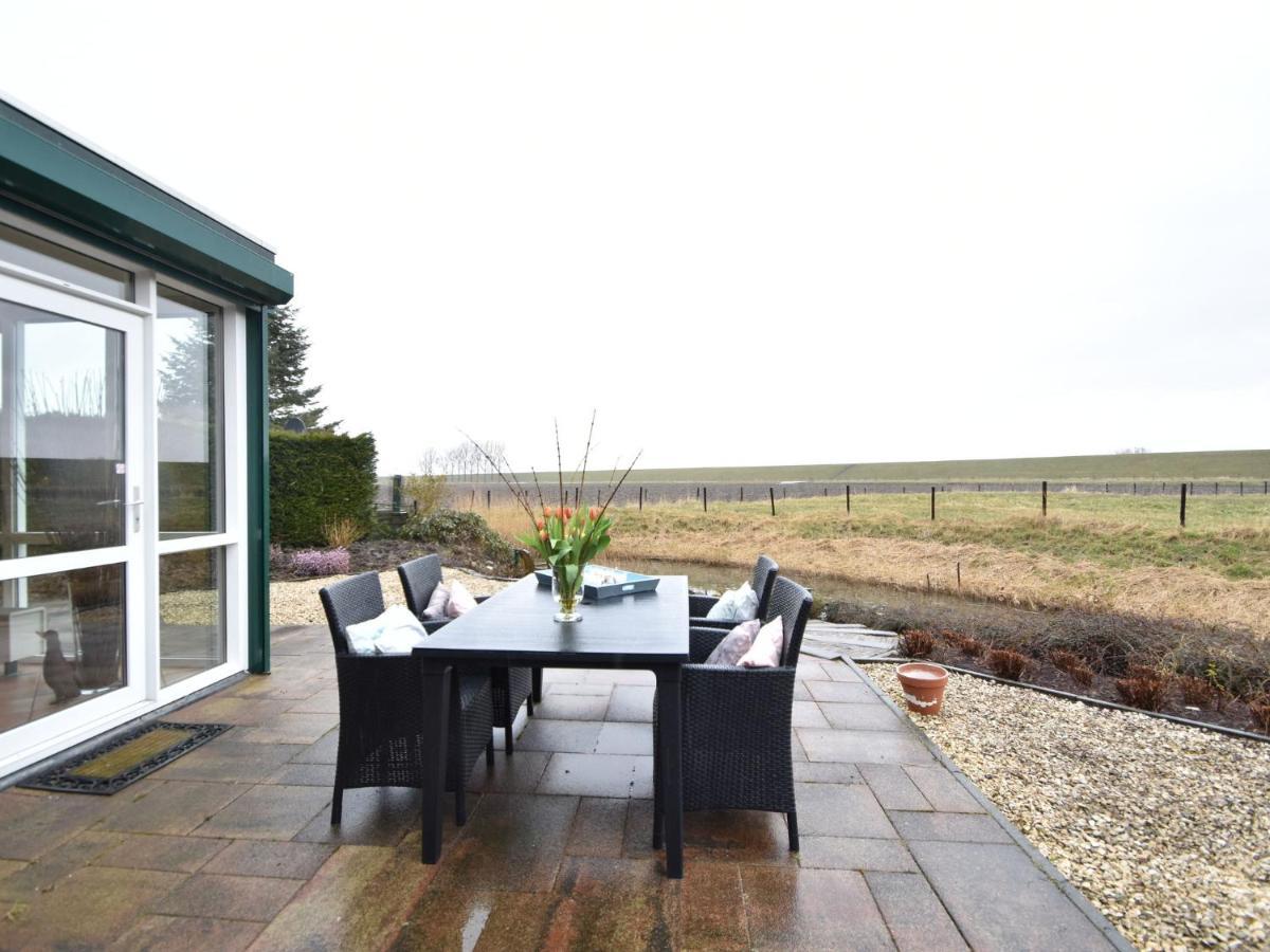 Modern Holiday Home In Ooltgensplaat Exterior foto